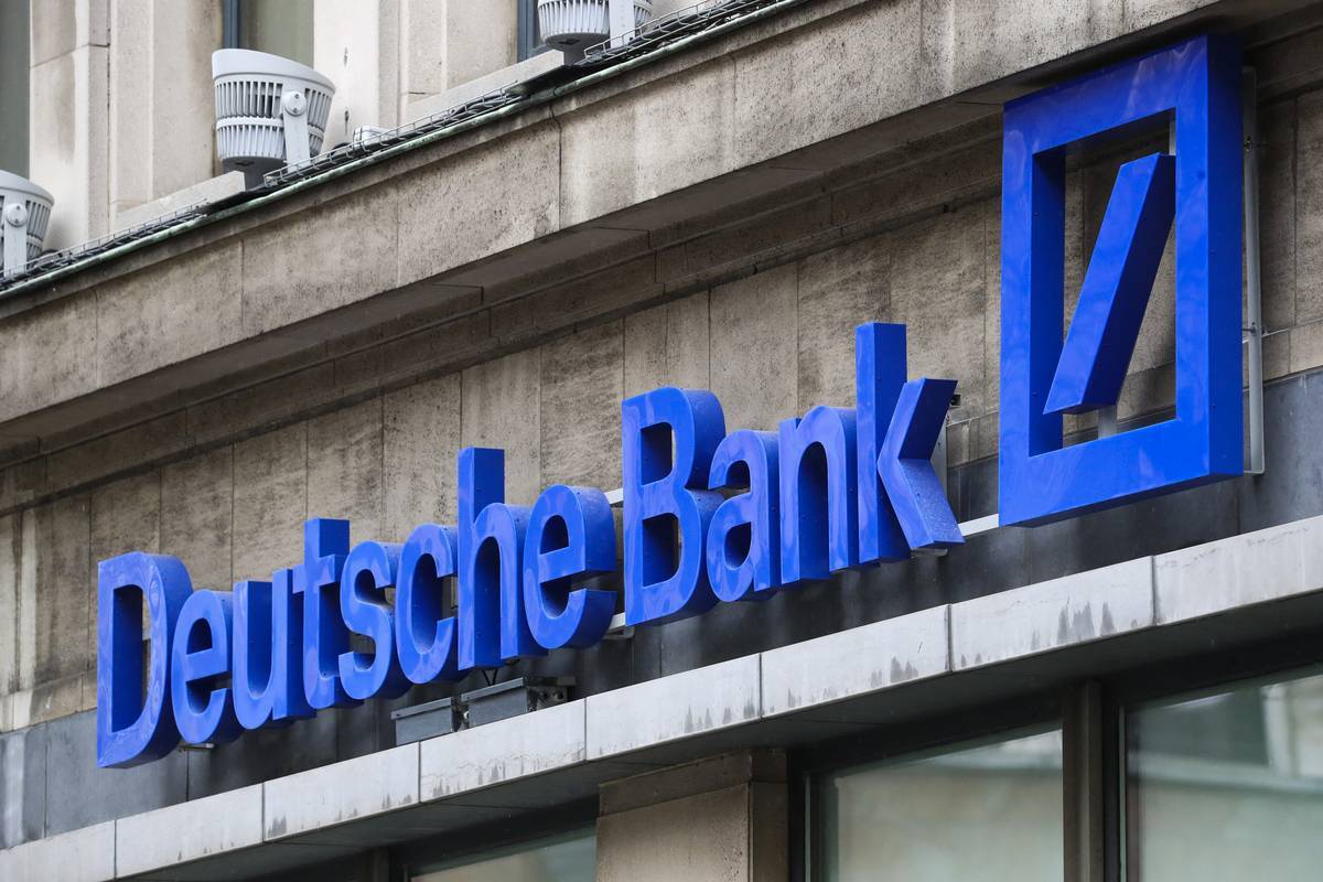 situs link slot thailand Deutsche Bank mulai program buyback saham €500 juta